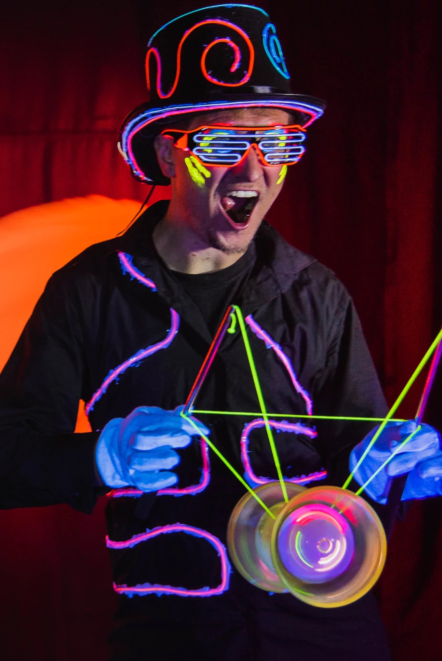 Show & Spektakel - Lichtshow Deluxe. Buchen Sie Ihr unvergessliches Farberlebnis zu Ihrem Event!